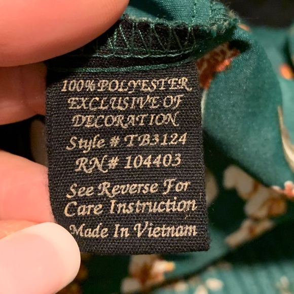 🌺 Mine Green Floral Off the Shoulder Button Up Shirt - Picture 7 of 7